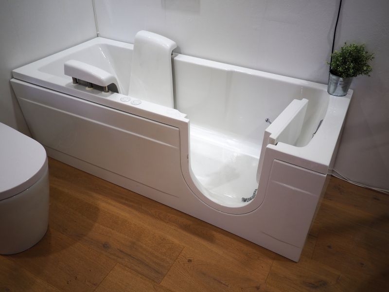 Walk-in Tub with Safety Features